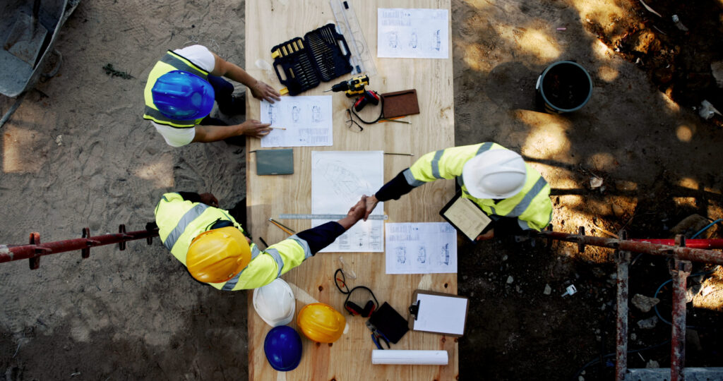 Proactive Risk and Issue Management Across Construction Projects The Challenge